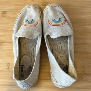 Soludos slip on shoes